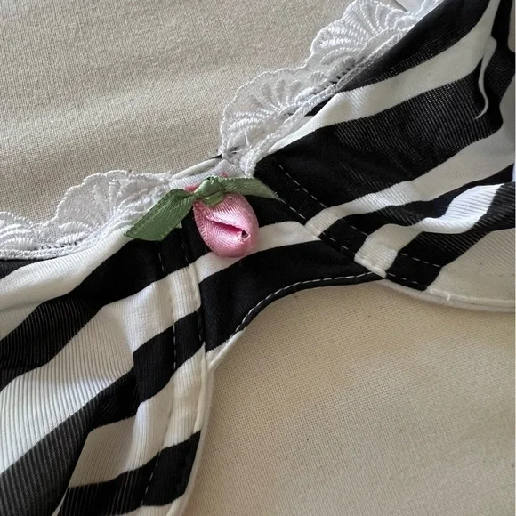 Vintage 90s Dolce & Gabbana Bra in Zebra Print w/ Logo - Picture 3 of 15